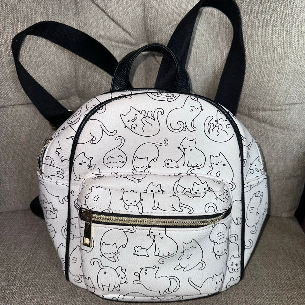 EUC Charming Charlie Kitty Print Purse Backpack